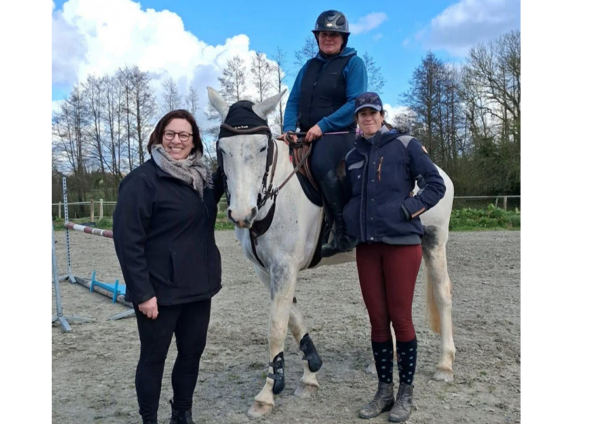 Préparation mentale du cavalier : sophrologie et hypnose pour progresser à cheval